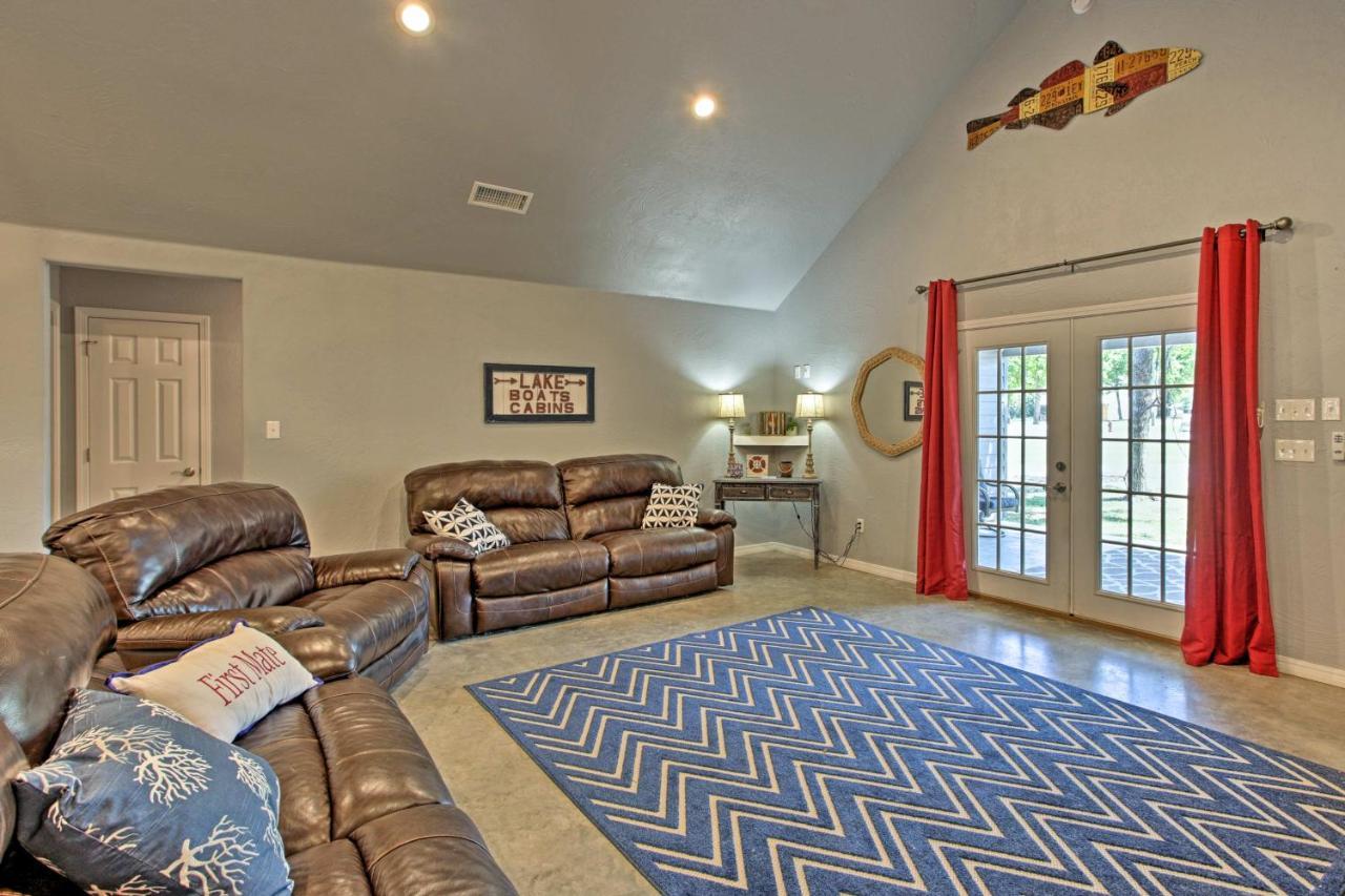 Modern Retreat With Gas Grill - Walk To Lake Texoma! Kingston Екстериор снимка