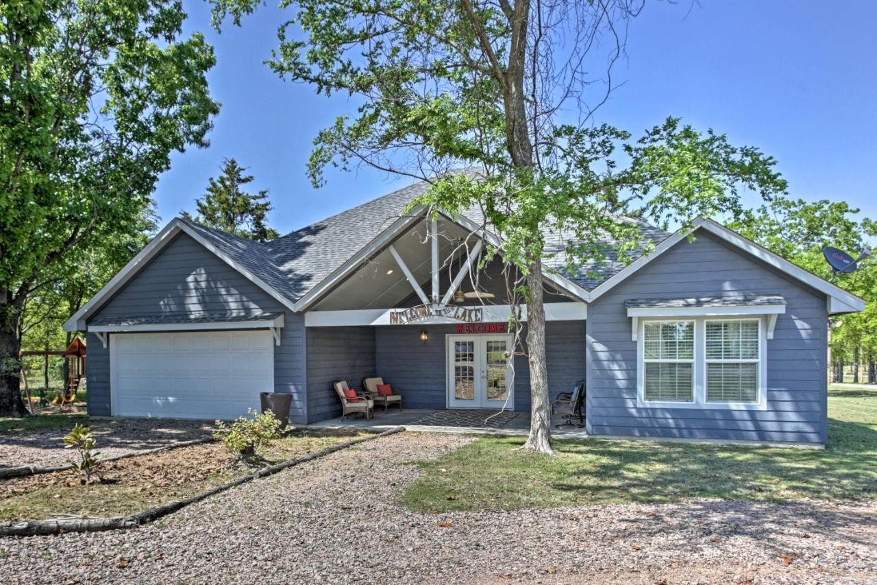 Modern Retreat With Gas Grill - Walk To Lake Texoma! Kingston Екстериор снимка