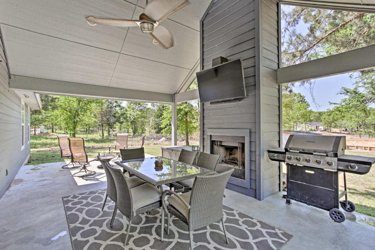 Modern Retreat With Gas Grill - Walk To Lake Texoma! Kingston Екстериор снимка